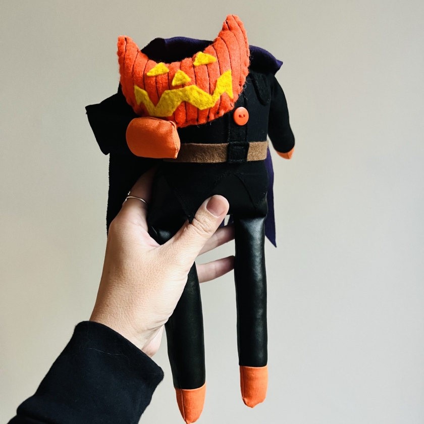 The Headless Catman - Headless Horseman Ragdoll