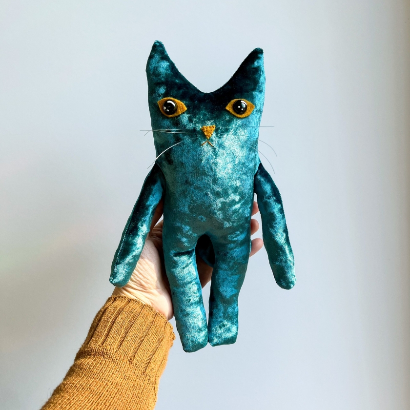 Sapphire - Upstanding Mini Chonk Cat Doll